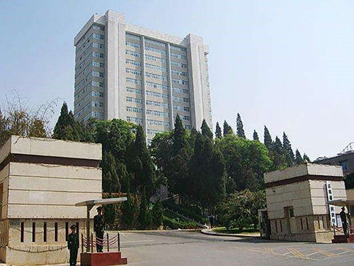1、云南省人民政府辦公園區(qū)監(jiān)控報警系統(tǒng)升級改造項目500px.jpg